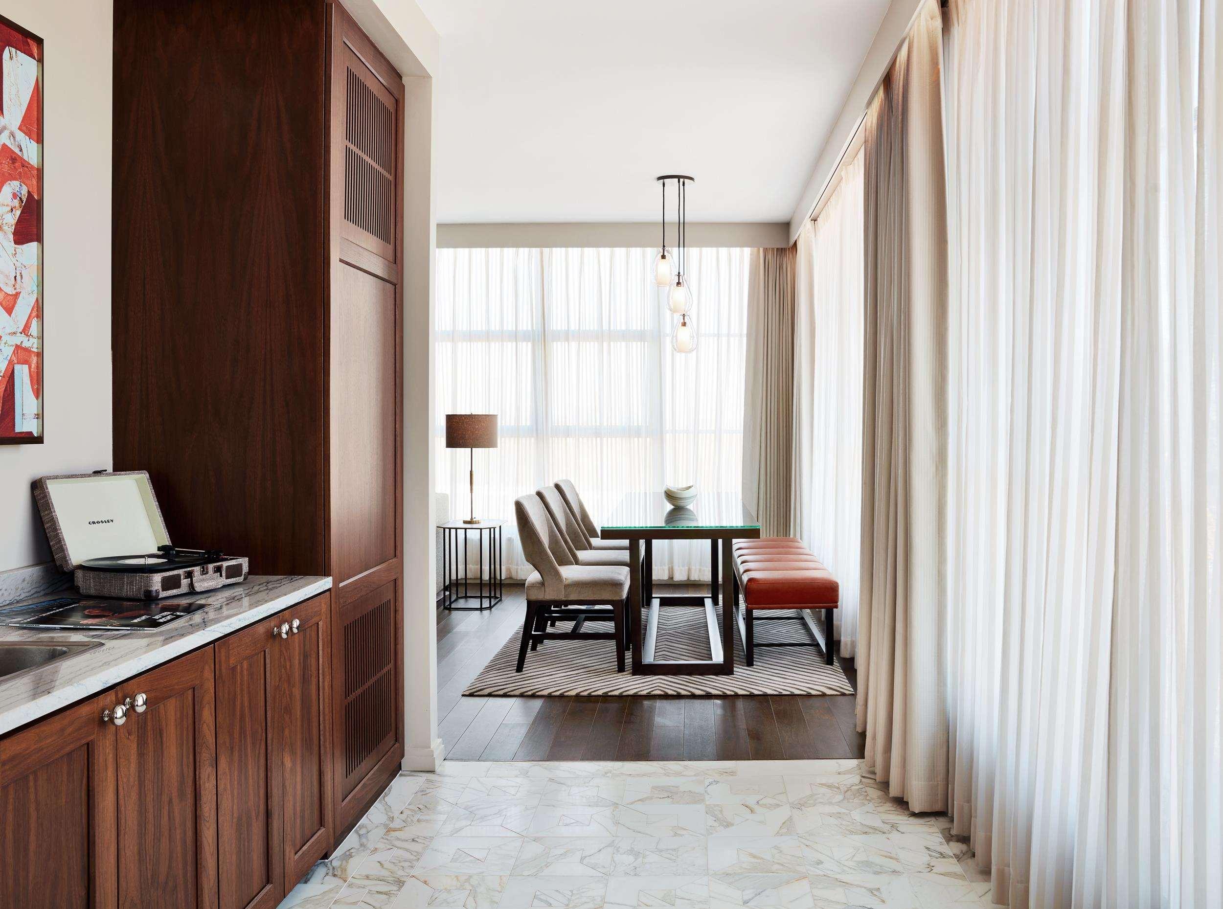 Sophy Hyde Park Hotel Чикаго Екстериор снимка